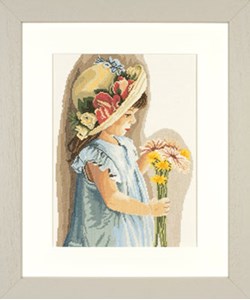 Изображение Девочка В Цветочной Шляпке (Girl With The Flowered Hat)